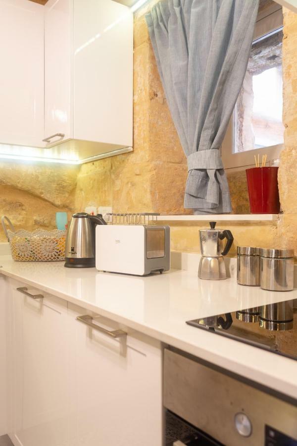 Villa 16 Lettings - Charming Character House Vittoriosa Exterior foto