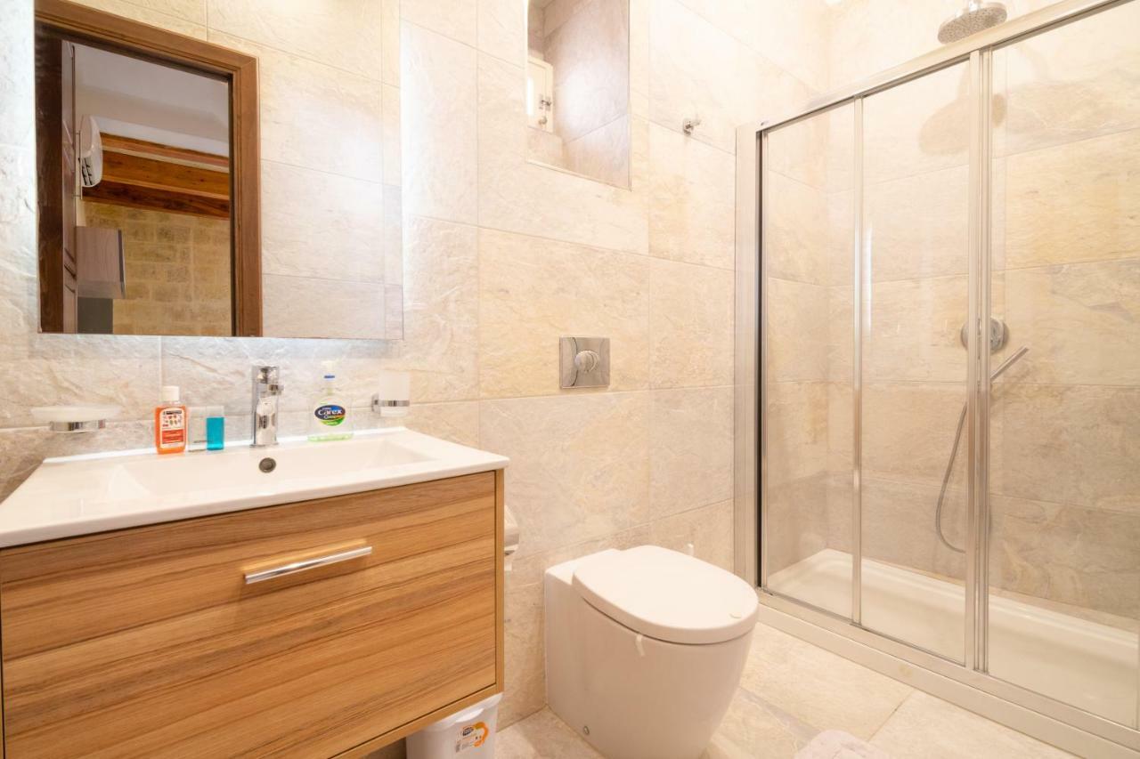Villa 16 Lettings - Charming Character House Vittoriosa Exterior foto